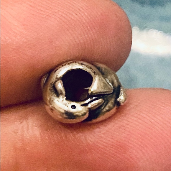 Trollbeads Dolphin Charm - Picture 4 of 6